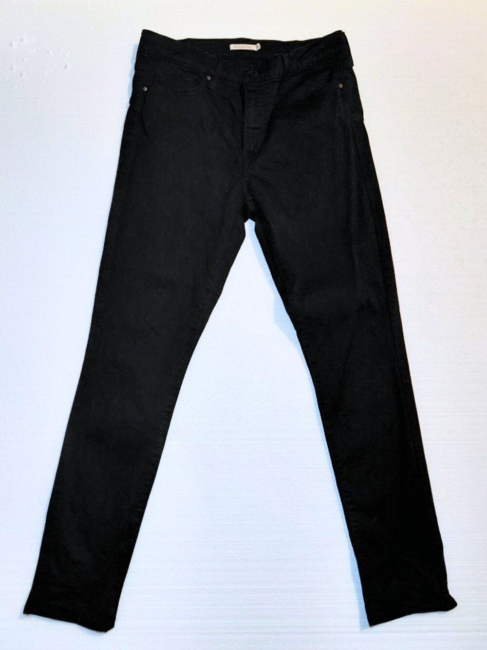 Levis Slim Straight Denim